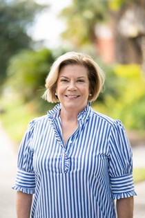 Dr. April Dodd, D.C., of Dodd Chiropractic Clinic