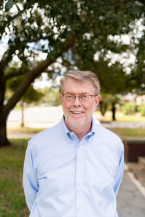 Dr. Daniel Dodd, D.C., of Dodd Chiropractic Clinic